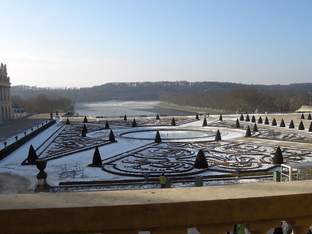 Paris Versailles 29 Geometric Garden in Winter 